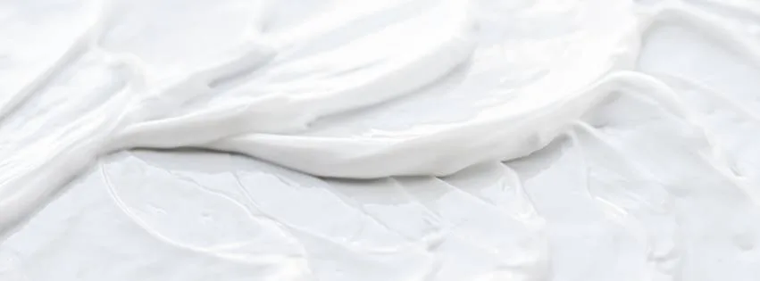 Colesterolul în skincare  – un aliat surprinzător pentru piele sănătoasă și hidratată