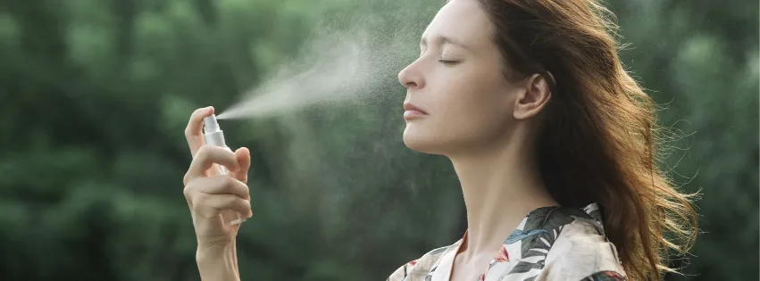 Ce sunt mist-urile faciale și de ce trebuie să le ai – mai ales vara! 💦