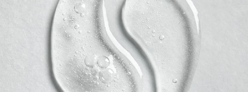 Alpha Arbutin în skincare: cum reduce petele și uniformizează tenul